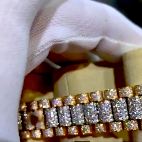 Highest Quality Premium Jewelry💎
Affordable Prices & Lifetime Warranty🔒 - Picture 2 of 3